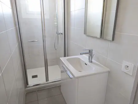 Port-la-Nouvelle : T2 proche plage, terrasse, parking, clim, BBQ, lave-linge, 4 pers, classé 2* - Photo 12