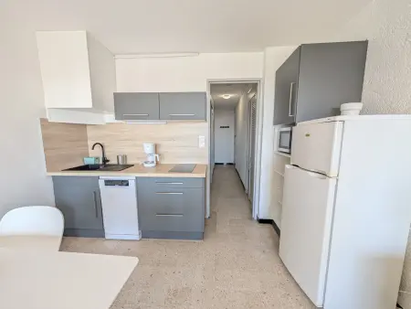 Appartement T2 Front de Mer avec Balcon et Parking – Confort et Activités à Proximité - Photo 4
