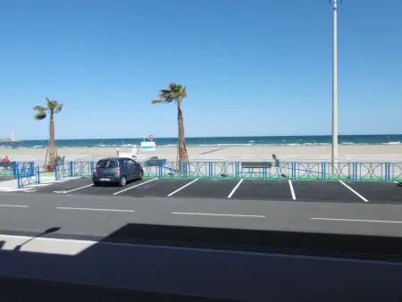 Appartement T2 Front de Mer avec Balcon et Parking – Confort et Activités à Proximité - Photo 11