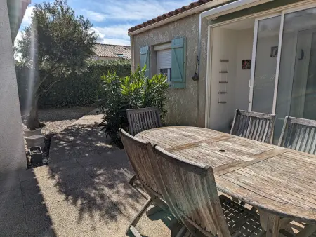 Villa T3 Spacieuse à Port-la-Nouvelle – Jardin, Parking, à 900m de la Plage, Chien Admis - Photo 2