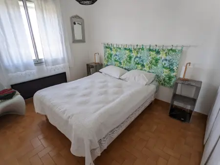 Bel appartement T2 climatisé avec piscine et parking à 250m de la plage - Photo 11