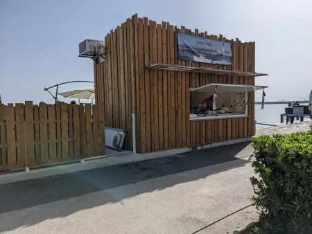 Bel appartement T2 climatisé avec piscine et parking à 250m de la plage - Photo 17