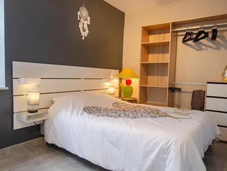 Charmante maisonnette avec jardin et animaux acceptés - Photo 4