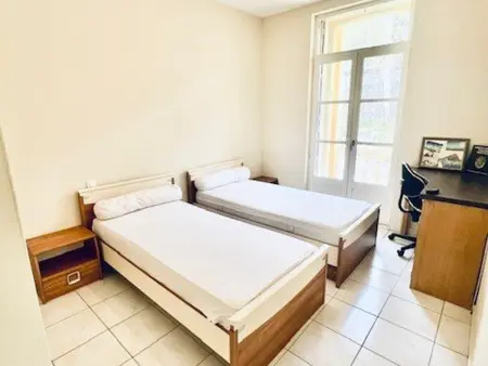 Charmant F2 avec balcon, centre-ville, 2 pers, proche cures, animaux admis - Photo 2
