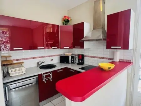 Charmant F2 avec balcon, centre-ville, 2 pers, proche cures, animaux admis - Photo 3