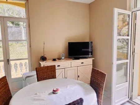 Charmant F2 avec balcon, centre-ville, 2 pers, proche cures, animaux admis - Photo 10