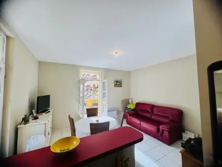 Charmant F2 avec balcon, centre-ville, 2 pers, proche cures, animaux admis - Photo 13