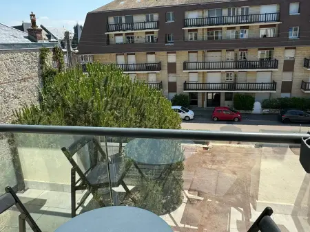 Studio Central à Cabourg avec Balcon, Wifi Gratuit & Parking - Photo 2