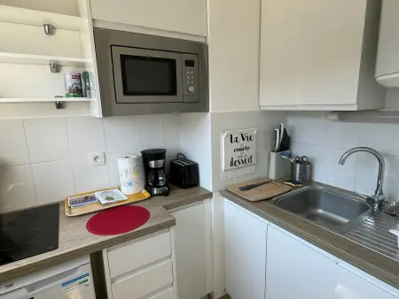 Studio Central à Cabourg avec Balcon, Wifi Gratuit & Parking - Photo 7