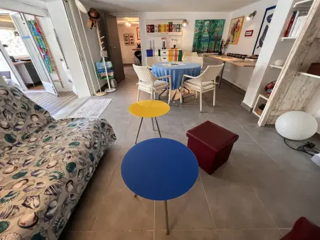 Bas de villa avec piscine privée, grande terrasse, proche village et plage, BBQ, terrain de pétanque - Photo 8