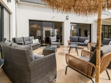Villa d'Exception avec Piscine, Spa et Salle de Cinéma à 50m de la Plage, Capacité 14 pers. - Photo 2