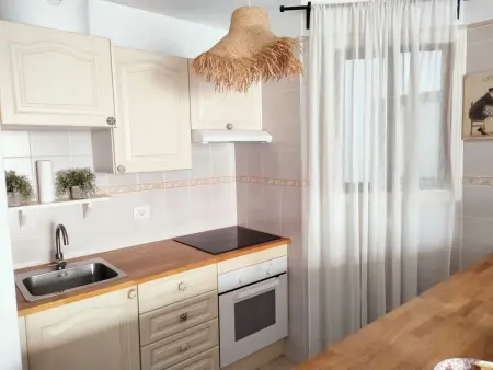Appartement moderne avec vue sur l'océan, proche plages et commodités - Photo 6