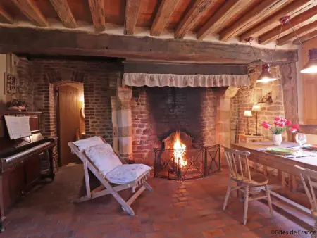 Chaumière typique avec cheminée et jardin, animaux acceptés - Photo 3