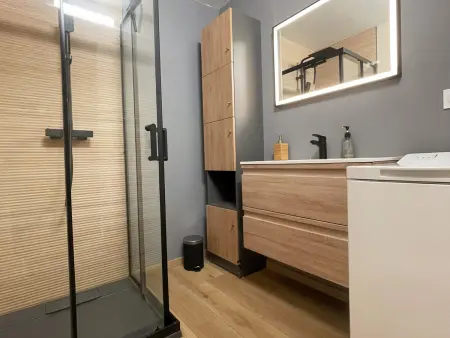 Studio rénové proche centre Samoëns avec balcon et proximité ski-bus - Photo 9