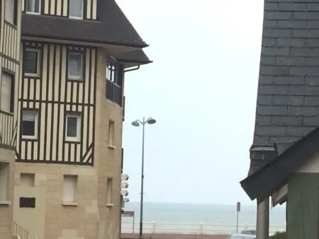 Appartement 3 pièces avec terrasse, parking proche plage - Photo 1