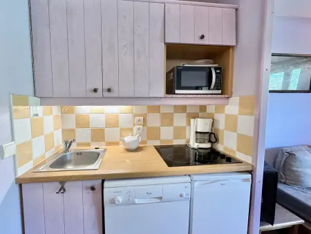 Appartement 1 chambre, ski au pied, piscine, jusqu'à 4 personnes - Photo 4