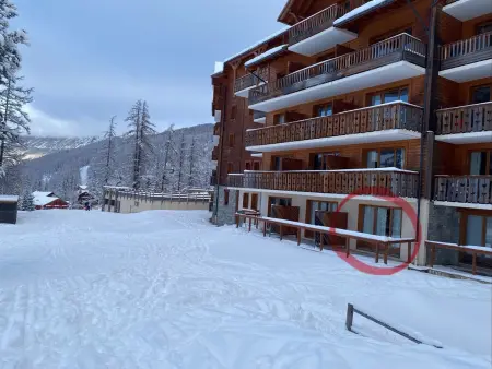 Appartement 1 chambre, ski au pied, piscine, jusqu'à 4 personnes - Photo 11