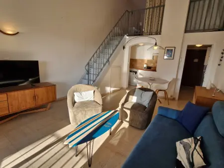 Appartement avec mezzanine et piscine, animaux acceptés, parking privé à Sainte-Maxime - Photo 9