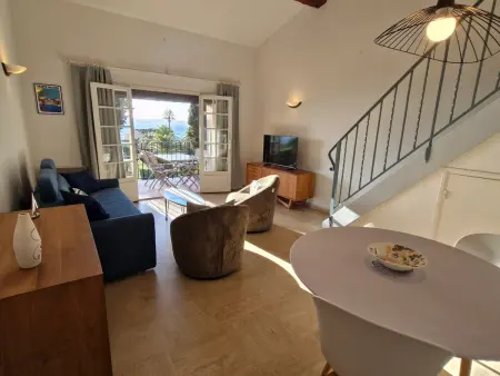 Appartement avec mezzanine et piscine, animaux acceptés, parking privé à Sainte-Maxime - Photo 11
