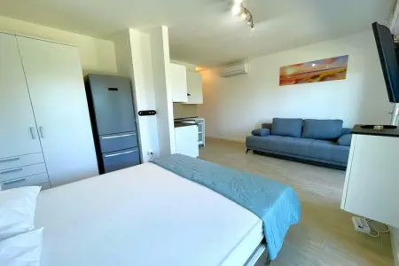 Bora D8, Appartement Porto Santa Margherita Plage - Photo 2