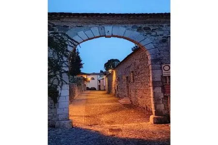 77063, Artuico  avec jardin dans le château - Photo 2