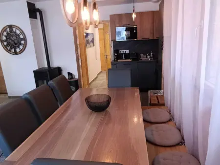 Appartement neuf, cosy avec poêle, 2 terrasses - Vars - Photo 2