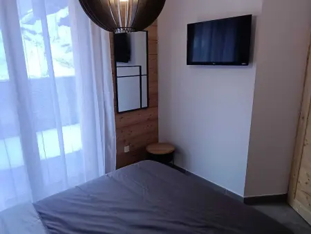 Appartement neuf, cosy avec poêle, 2 terrasses - Vars - Photo 6