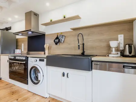 Chaumière au calme avec terrasse, à 9 km des plages, 3 chambres, parking privé et équipements bébé. - Photo 8