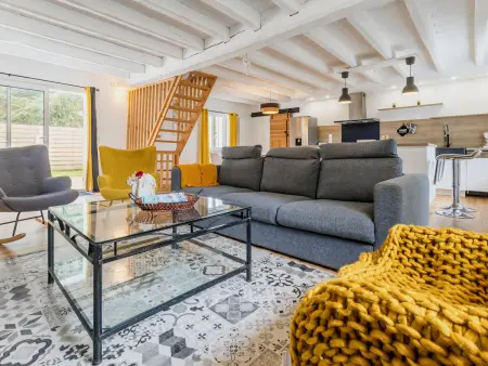 Chaumière au calme avec terrasse, à 9 km des plages, 3 chambres, parking privé et équipements bébé. - Photo 9