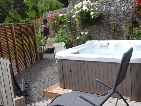 Maison de charme avec spa et cheminée, proche Agon Coutainville, idéale pour détente et famille - Photo 2