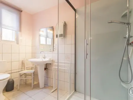 Maison de charme avec spa et cheminée, proche Agon Coutainville, idéale pour détente et famille - Photo 8