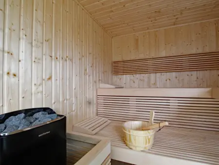 Maison élégante avec sauna et spa, proche gare et commerces - Photo 20