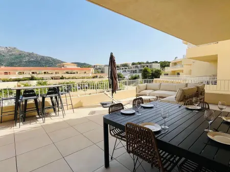 Appartement 3 pièces pour 6 personnes, à 200m de la plage, terrasses et parking, entièrement climatisé - Photo 9