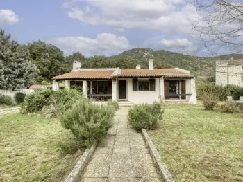 Maison à Signes,Le Hameau des Launes FR8411.651.1 N°234729