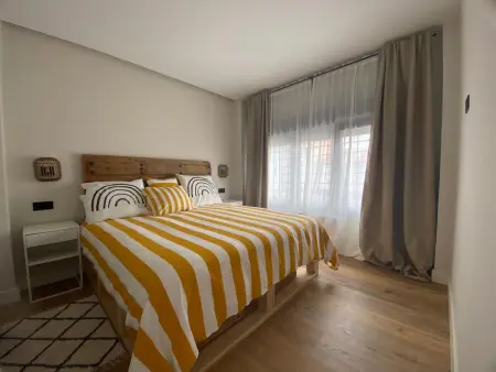 Appartement lumineux et moderne au cœur de Santander, proche gares et centre-ville, très calme. - Photo 4