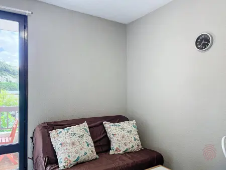 Studio lumineux proche centre-ville et thermes, balcon, parking, animaux acceptés - Photo 1