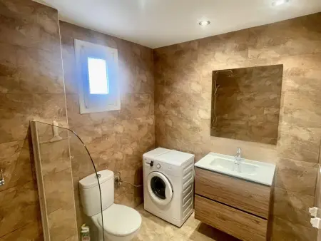 Appartement charmant à 300m de la plage avec terrasse, à Sa Riera - Photo 10