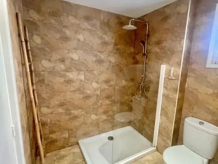 Appartement charmant à 300m de la plage avec terrasse, à Sa Riera - Photo 11
