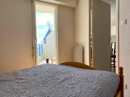 Appartement lumineux avec balcon et parking face au port, proche océan - Photo 5