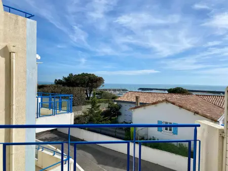 Appartement lumineux avec balcon et parking face au port, proche océan - Photo 10