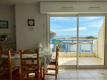 Appartement lumineux avec balcon et parking face au port, proche océan - Photo 13