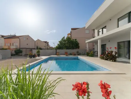 Villa Klaudio, Maison 12 personnes à Vodice - Photo 1