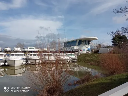 Séjour exclusif à bord du Triton 860 Fly, Appartement 5 personnes à Pontailler sur Saône - Photo 9
