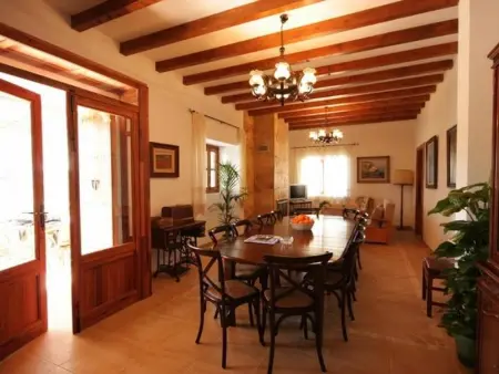 Villa à Petra : Piscine privée, Cour de Tennis, Climatisation et Confort pour 12 adultes - Photo 4