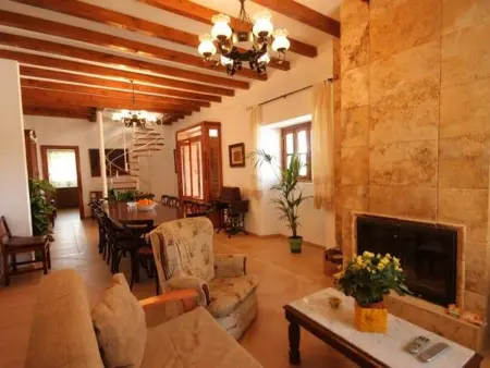 Villa à Petra : Piscine privée, Cour de Tennis, Climatisation et Confort pour 12 adultes - Photo 5