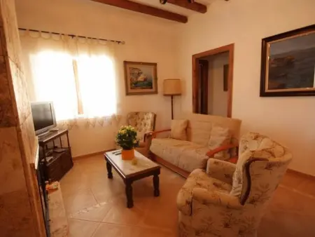 Villa à Petra : Piscine privée, Cour de Tennis, Climatisation et Confort pour 12 adultes - Photo 6