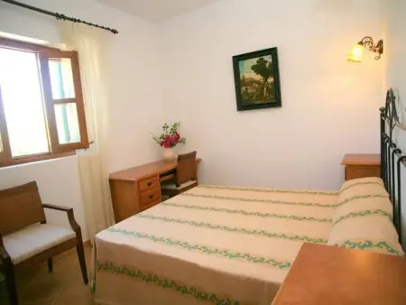 Villa à Petra : Piscine privée, Cour de Tennis, Climatisation et Confort pour 12 adultes - Photo 16