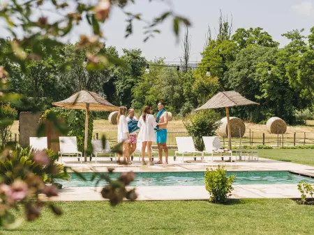 Mas Carreras : Ferme Provençale de Luxe à 20 Min de la Costa Brava, 11 Chambres, Piscine, Barbecue - Photo 8