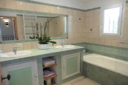 Ferienhaus in Villes-sur-Auzon, Jolie maison spacieuse avec piscine privée - Photo 15