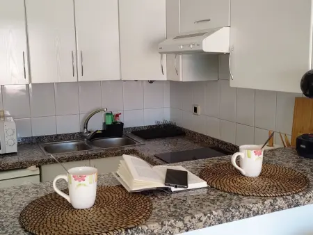 Appartement cosy avec piscine commune et wifi à 500m de la plage - Photo 3